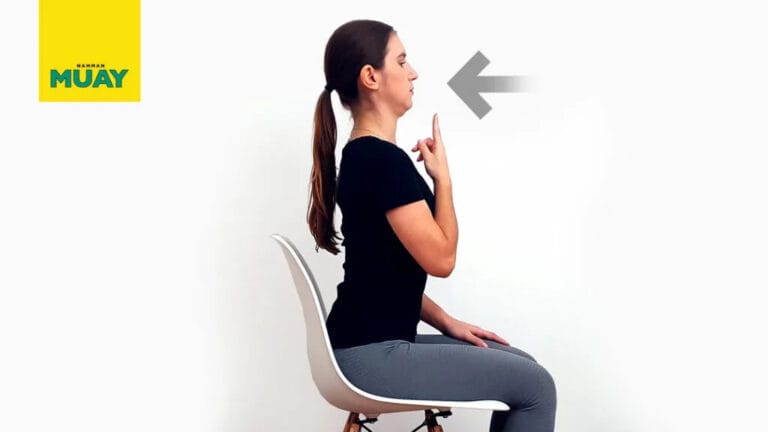 Kinnziehen im Sitzen gegen Nackenschmerzen