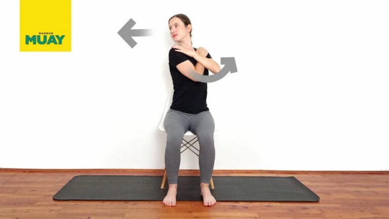 Nackenrotation mit gegenläufiger Brustwirbelsäulenrotation