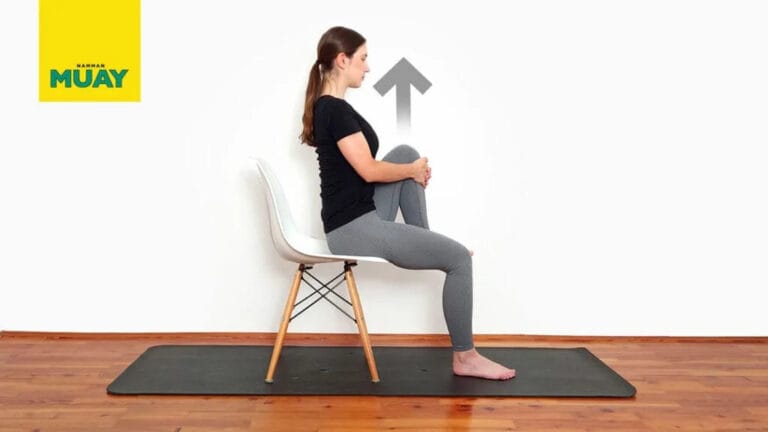 Sitzende Knie-zur-Brust-Dehnung